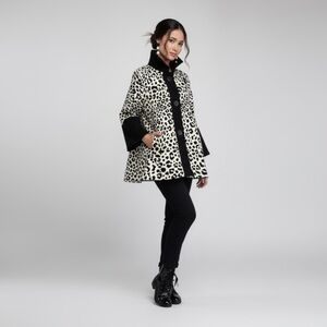 Damee Women's B&W Animal Print Bell Sleeves Button Up Swing Jacket Sz M